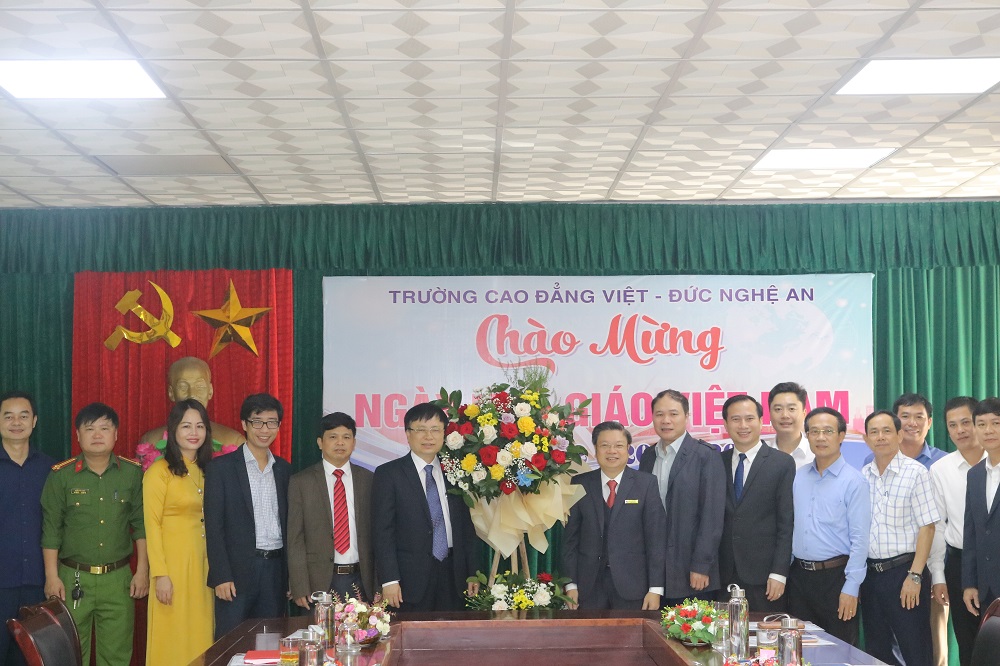 Trường Cao đẳng Việt – Đức Nghệ An tổ chức lễ khai giảng năm học mới và chào đón 730 tân sinh viên khóa 14.