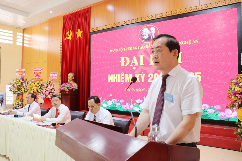 Phát biểu của đồng chí Phó Bí thư Thường trực Thành ủy, Chủ tịch HĐND thành phố Vinh tại Đại hội Đảng bộ Trường Cao đẳng Việt - Đức Nghệ An