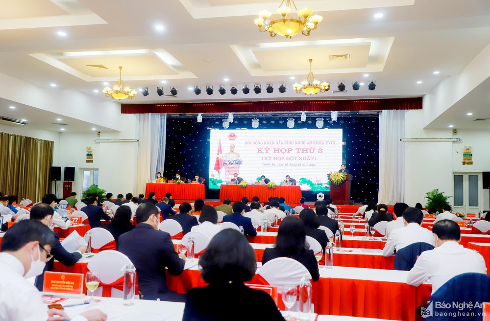 Khai mạc Kỳ họp thứ 3, HĐND tỉnh Nghệ An khóa XVIII   