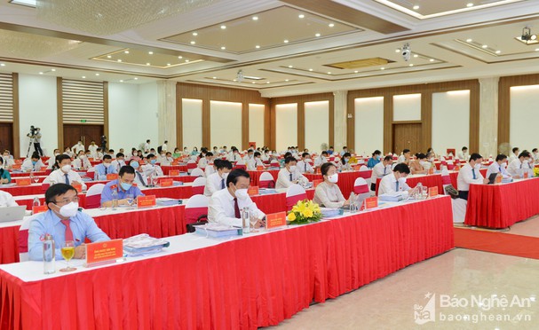 Nghệ An: HĐND tỉnh tiến tới 'kỳ họp không giấy'