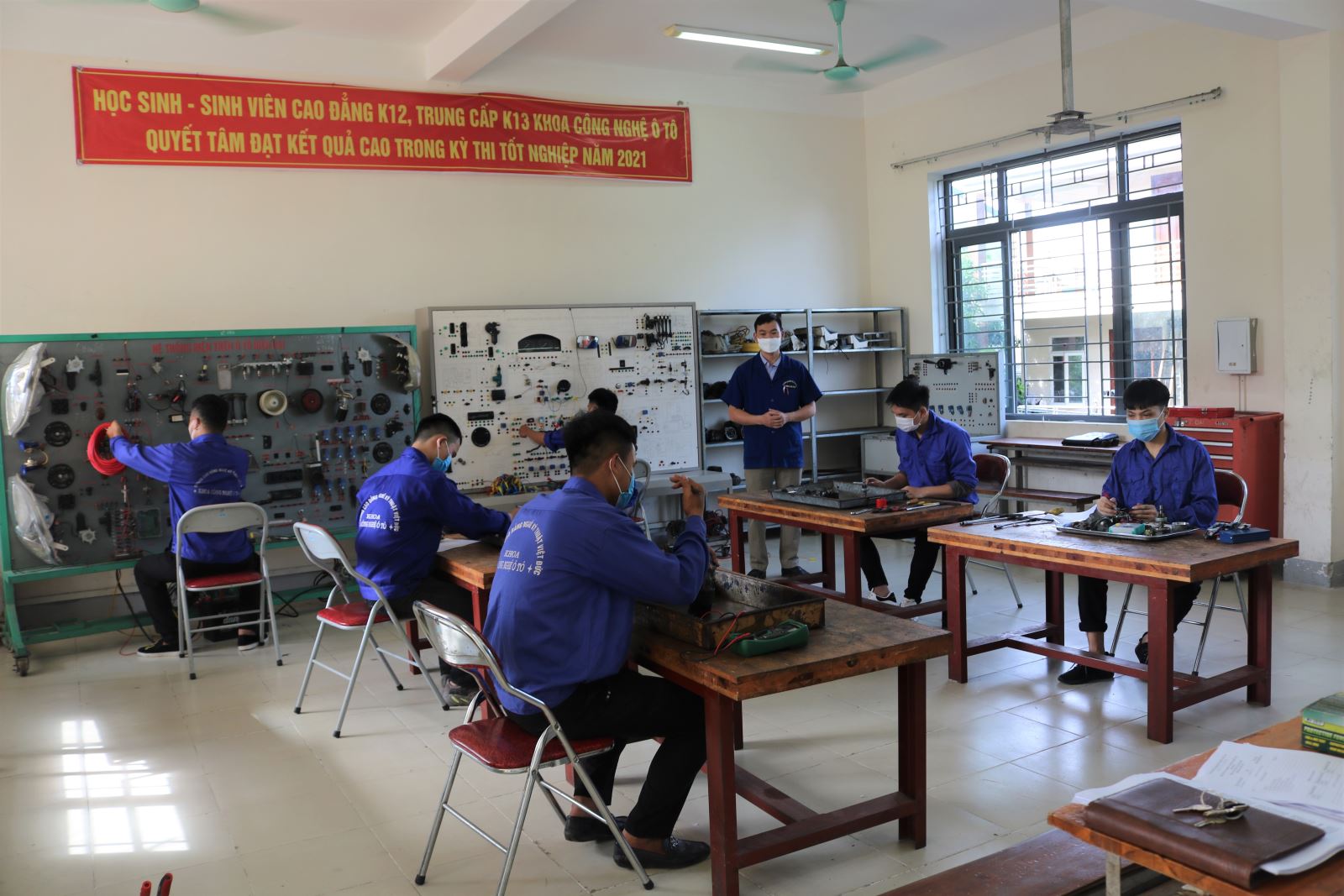 Trường Cao đẳng Việt – Đức Nghệ An tổ chức Kỳ thi tốt nghiệp đợt 1 cho sinh viên Cao đẳng Khóa 12 và học sinh Trung cấp Khóa 13