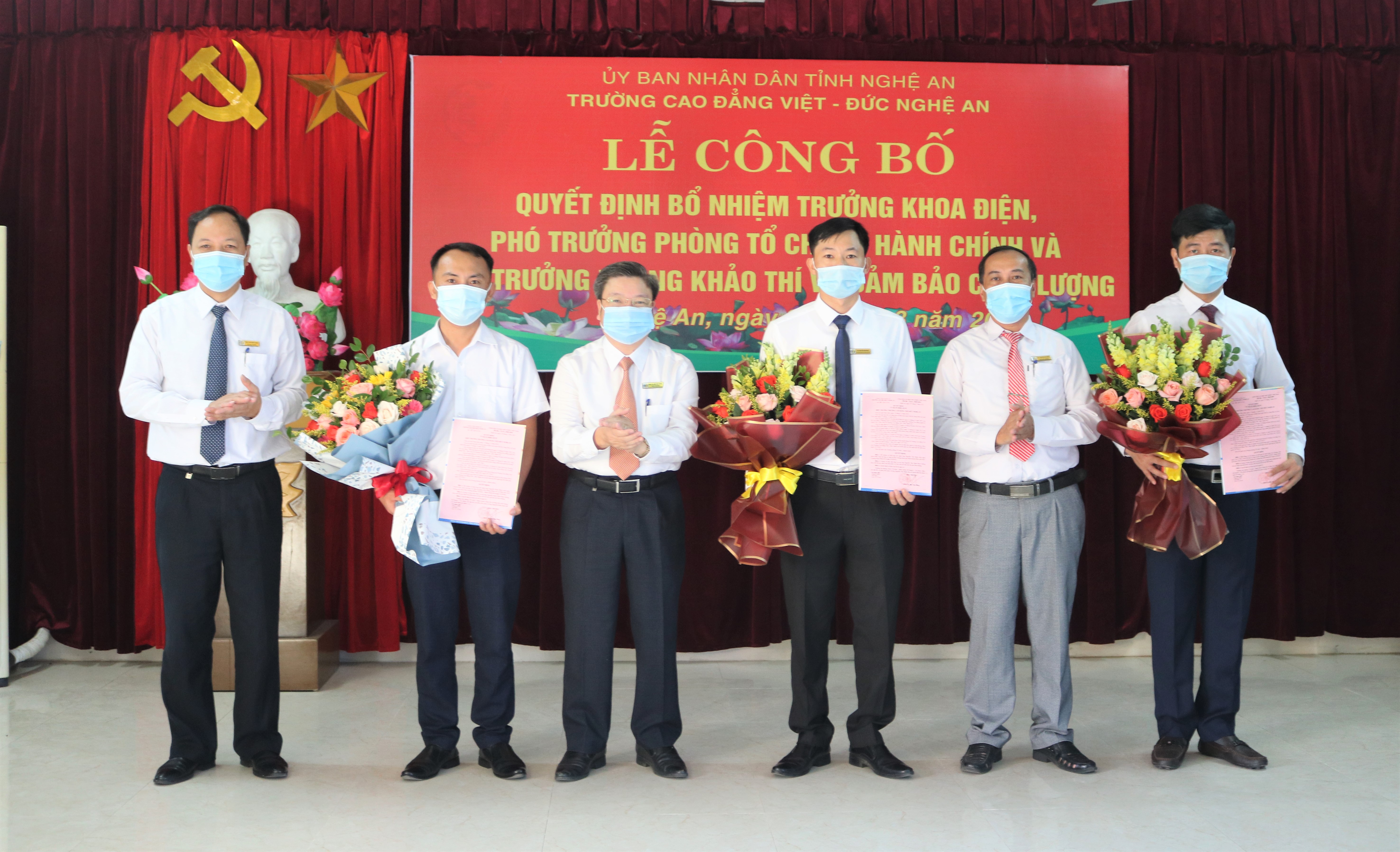 Trường Cao đẳng Việt – Đức Nghệ An tổ chức Lễ công bố quyết định về công tác cán bộ