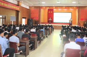 Sôi nổi Tuần sinh hoạt chính trị đầu khóa dành cho tân học sinh, sinh viên Khóa 16 Trường Cao đẳng Việt – Đức Nghệ An