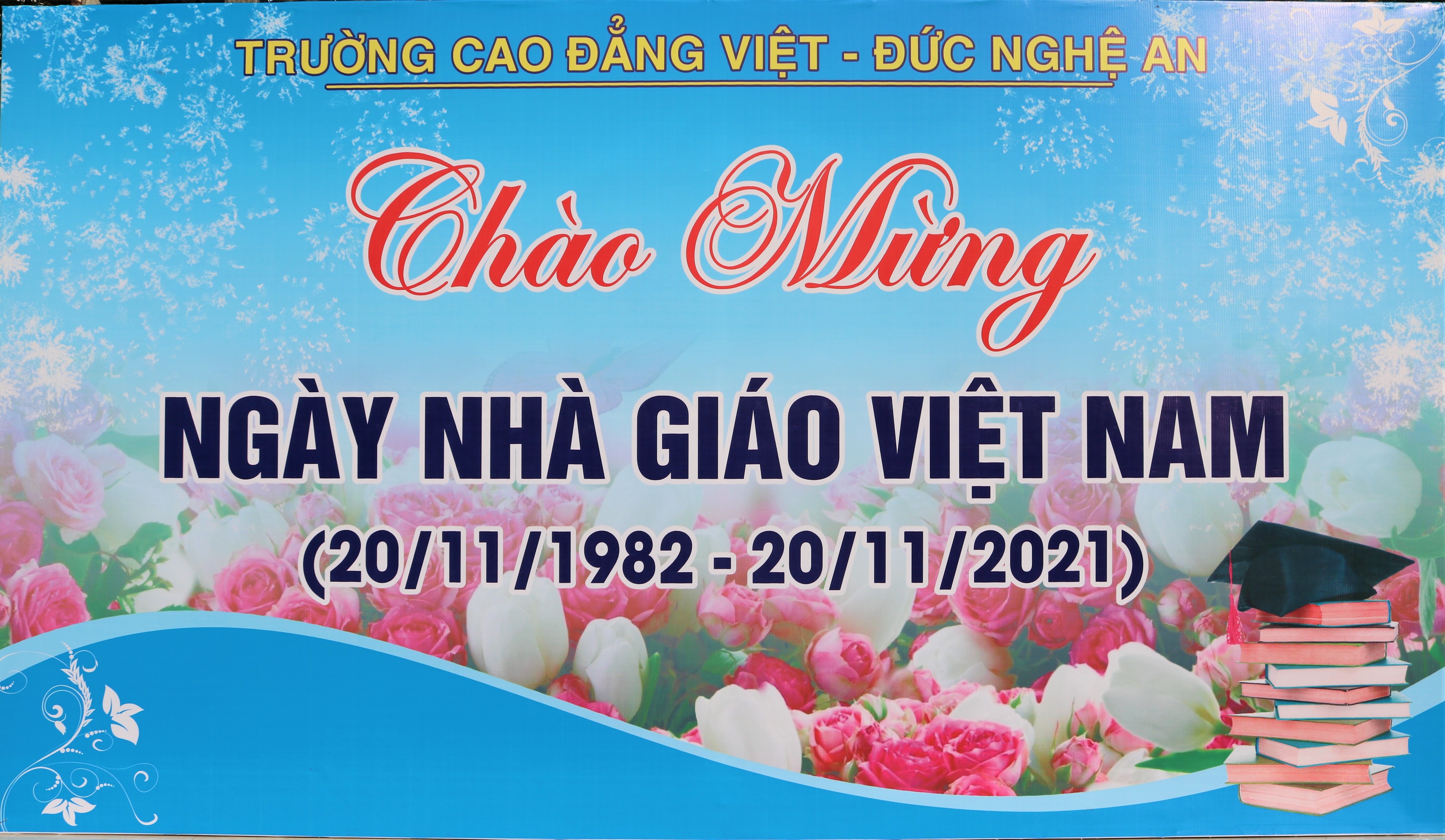 “…Một ngàn lần ca ngợi không bằng một lần cúi chào thầy cũ!”