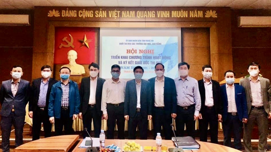 Khối thi đua các trường Đại học, Cao đẳng tổ chức Hội nghị triển khai chương trình hoạt động và ký kết giao ước thi đua năm học 2021 – 2022