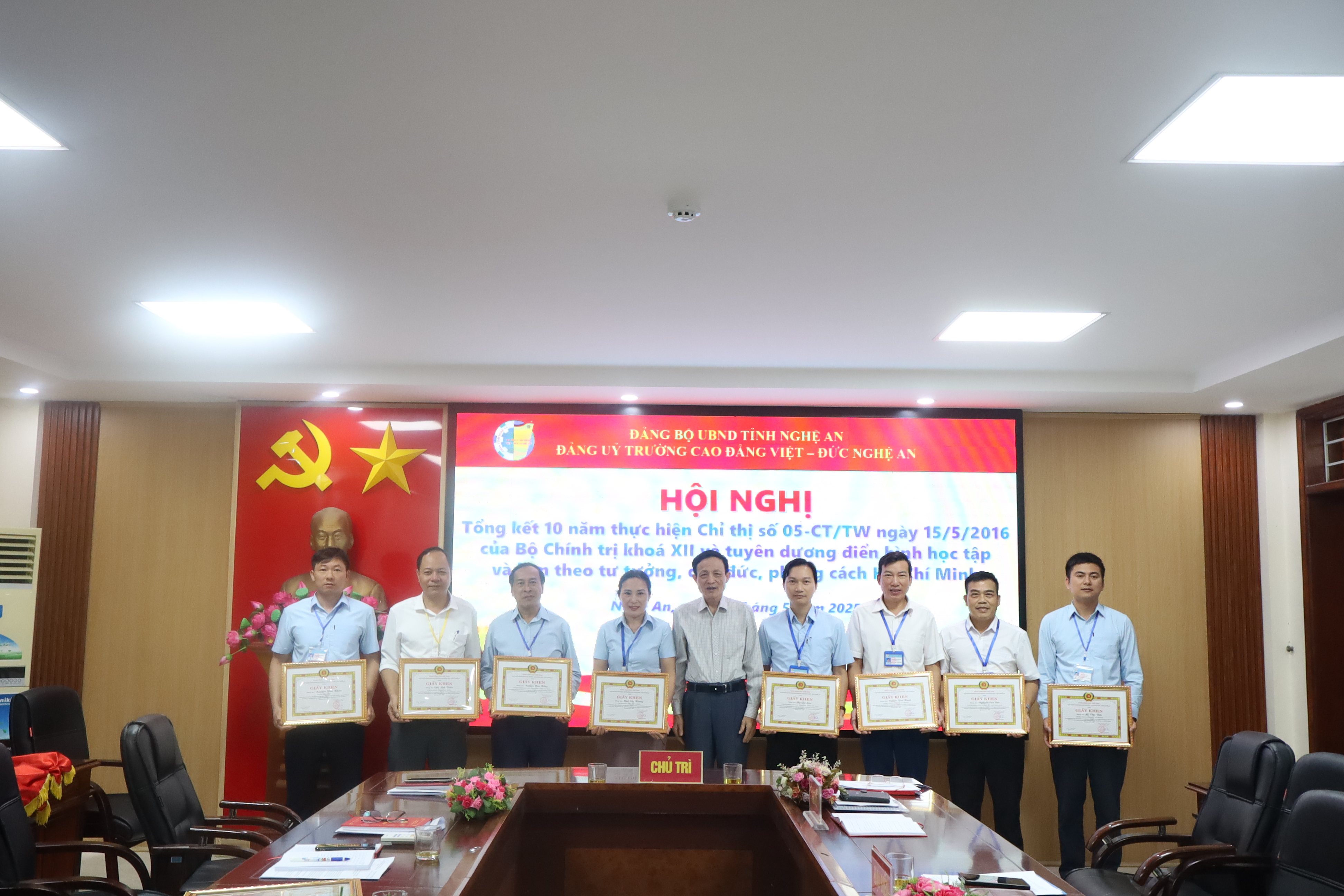  Trường Cao đẳng Việt – Đức Nghệ An tổ chức Hội nghị Tổng kết 10 năm thực hiện Chỉ thị 05-CT/TW của Bộ Chính trị