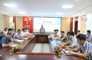 Trường Cao đẳng Việt – Đức Nghệ An tổ chức Hội nghị Giao ban Công tác tháng 8 năm 2025