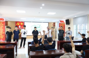 Sôi nổi Tuần sinh hoạt Chính trị đầu khóa dành cho tân học sinh, sinh viên Khóa 19 Trường Cao đẳng Việt – Đức Nghệ An – Khởi đầu của một hành trình mới
